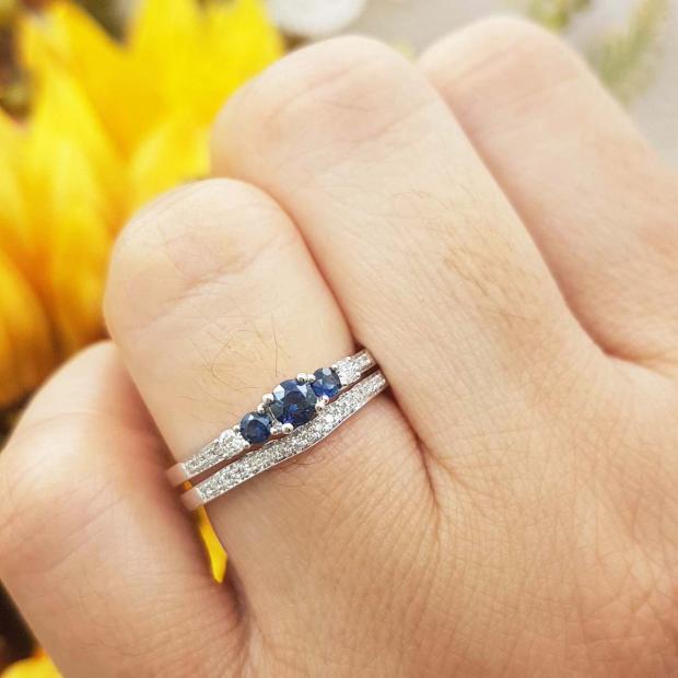 Matching sapphire hot sale wedding bands