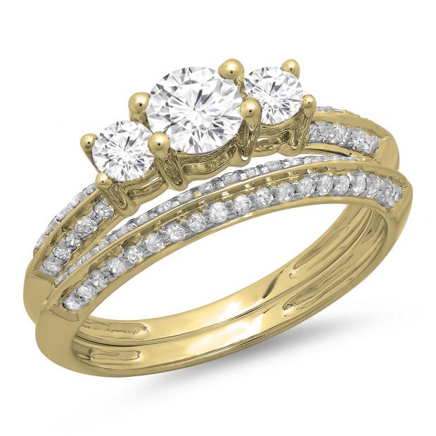 1.05 Carat (ctw) 18K Yellow Gold Round Cut Diamond Ladies 3 Stone Bridal Engagement Ring With Matching Band Set 1 CT