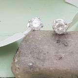 0.91 Carat (ctw) 14K White Gold Round Cut White Diamond Ladies Stud Earrings
