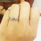0.25 Carat (ctw) 18k White Gold Round Blue Diamond Crossover Split Shank Ladies Bridal Promise Engagement Ring 1/4 CT