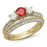 1.05 Carat (ctw) 18K Yellow Gold Round Cut Red Ruby & White Diamond Ladies 3 Stone Bridal Engagement Ring With Matching Band Set 1 CT