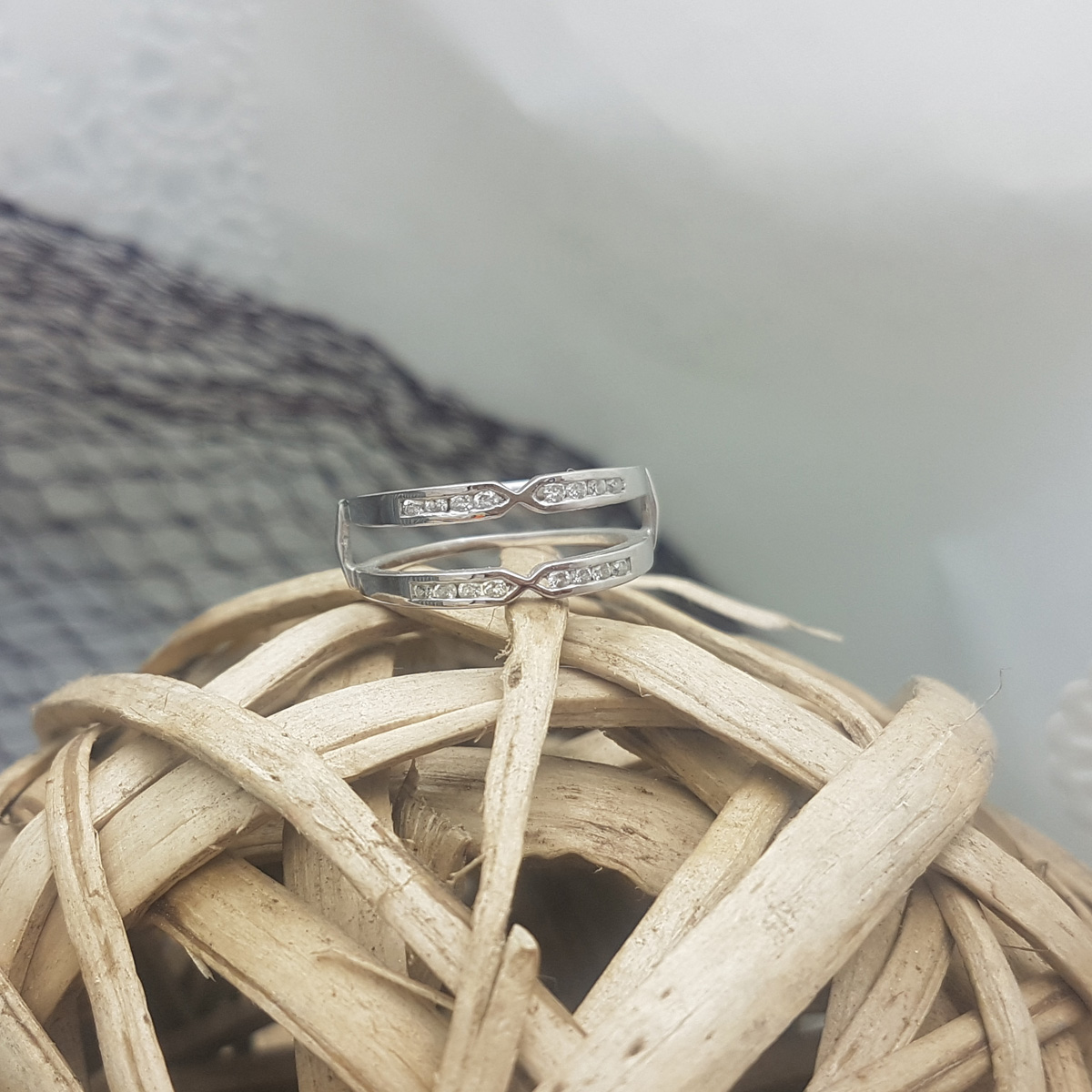 Buy 6.40 mm 0.25 Carat (ctw) 14k White Gold Round Diamond Ladies