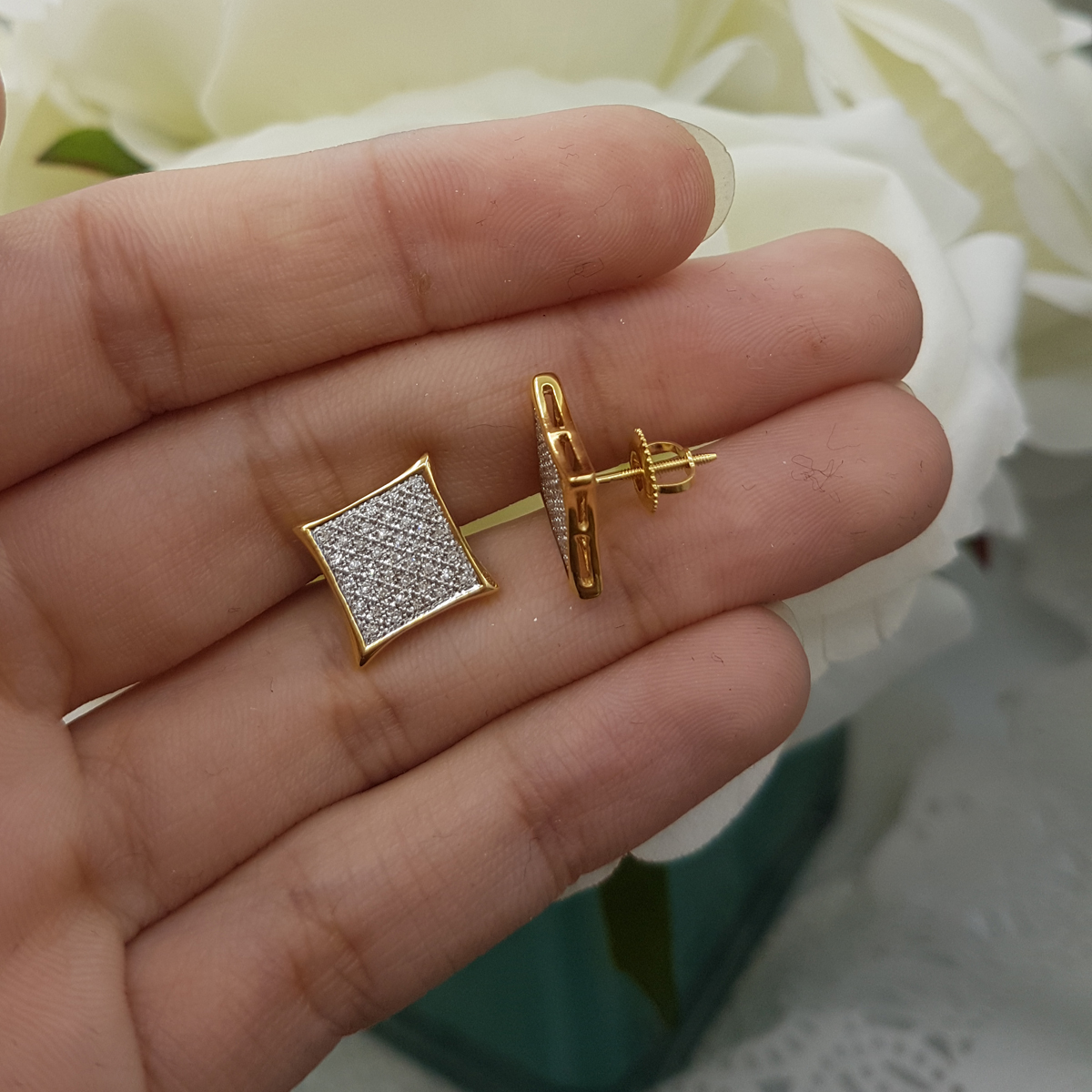 Buy 2.6 mm 0.25 Carat (ctw) 10K Yellow Gold Round Diamond Two Tone Stud